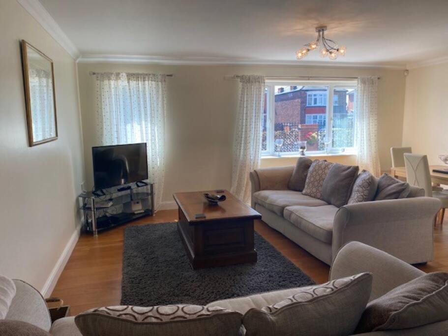 Spacious 2 Bedroom Apartment Cleethorpes Exteriér fotografie